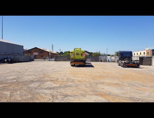 500M² FACTORY TO LET IN KRAAIFONTEIN INDUSTRIA
